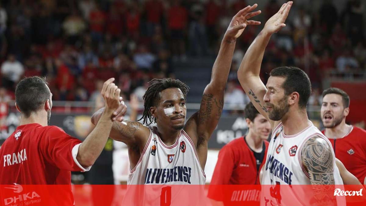 Oliveirense Sagra-se Bicampeã Nacional De Basquetebol - Basquetebol ...