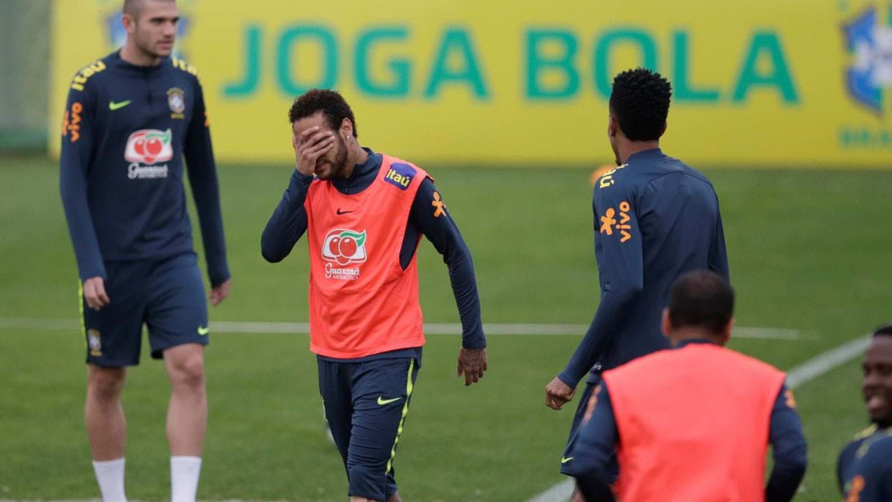 A dura conversa com Tite: Neymar chorou e pediu para treinar