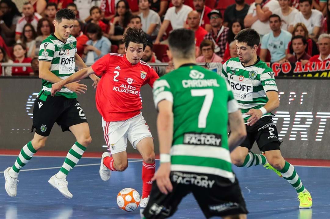 As melhores imagens do decisivo Benfica-Sporting de futsal ...