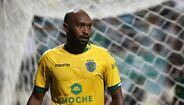 Shikabala. Fenómeno de popularidade no Egito, assinou a... 7 segundos do fecho da janela de inverno, em 2014. Lesionou-se na estreia, pela equipa B, e haveria de deixar o Sporting com um jogo realizado (Estoril), sob o comando de Marco Silva: entrou aos 77’ e fez... 13 minutos.