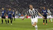 Alessandro Del Piero (Juventus) - não deixou o clube na despromoção à Serie B 