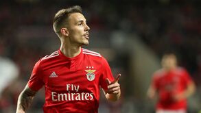 Nápoles pressiona por Grimaldo