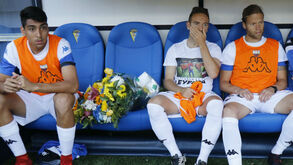 Flores tomaram o lugar de Reyes no banco de suplentes do Extremadura