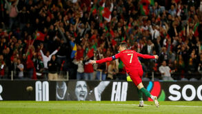 Cristiano Ronaldo 'incendiou' o Dragão: as imagens da festa a triplicar