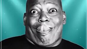 ‘Tino’ Asprilla volta a atacar: Tem demasiados preservativos em casa...