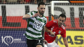 Benfica leva a melhor sobre o Sporting e lidera final do playoff