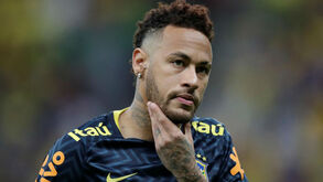 Neymar deseja felicidades a ex-namorada no dia do casamento: «Que Deus cuide do amor de vocês»