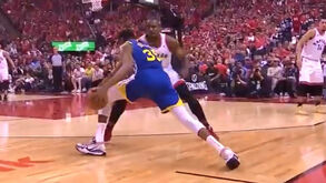 O momento da grave lesão de Kevin Durant no tendão de Aquiles