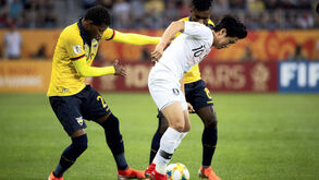 Coreia do Sul vence Equador e defronta Ucrânia na final