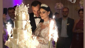 Seferovic repete cerimónia de casamento dois meses depois