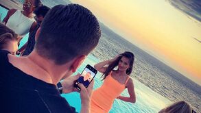 Há algo de errado nesta foto de Szczesny...