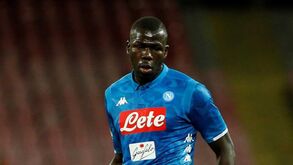 Manchester City pondera oferta histórica por Koulibaly