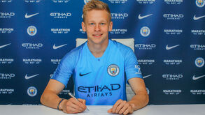 Zinchenko assina contrato com o Manchester City até 2024