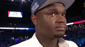 Um homem de 2 metros também chora: Zion Williamson em lágrimas no draft da NBA