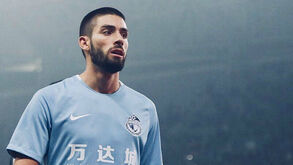 Ferreira-Carrasco em maus lençóis no Dalian Yifang