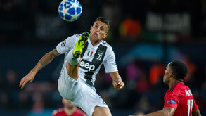 Manchester City prepara cheque e Danilo para ter Cancelo