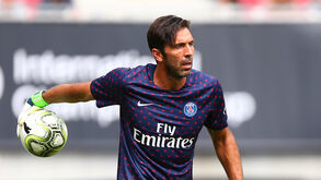 Assumidos novos contactos por Buffon