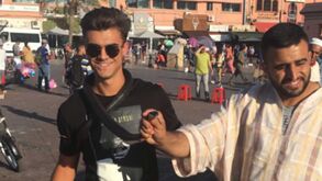 Jogador do Benfica exibe 'amiga' perigosa nas férias