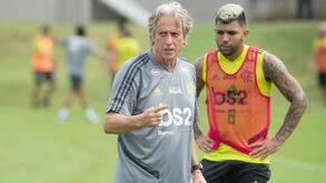 Jesus bem tentou mas Flamengo não deixa tocar na 'caixinha' das multas