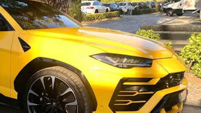 Carro de Quaresma não passou despercebido no casamento de Cédric