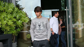 João Félix continua a aproveitar as férias em Viseu: veja as imagens em famoso restaurante