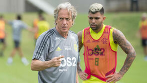 Jorge Jesus não vê Gabigol como matador e pede reforços ao Flamengo
