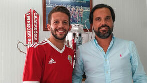 Pepo oficializado no Vilafranquense