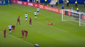 Darwin endiabrado em Famalicão: uruguaio voltou a faturar e já é o melhor marcador da Liga bwin