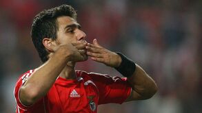 Katsouranis: «Talvez tenha sido  um erro sair do Benfica»