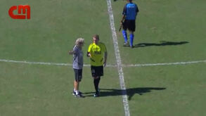 Jorge Jesus distribuiu raspanetes logo após o final do jogo do Flamengo com o Madureira