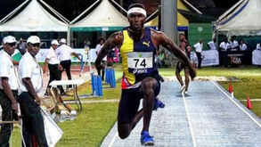 Will Claye alcança terceira melhor marca da história no triplo salto