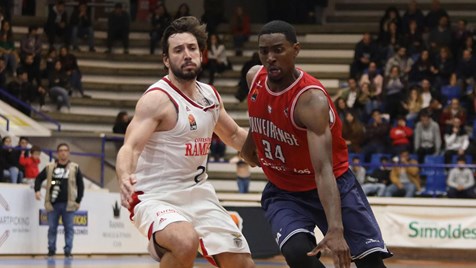 Basquetebol: Oliveirense bate Benfica e é bicampeã nacional