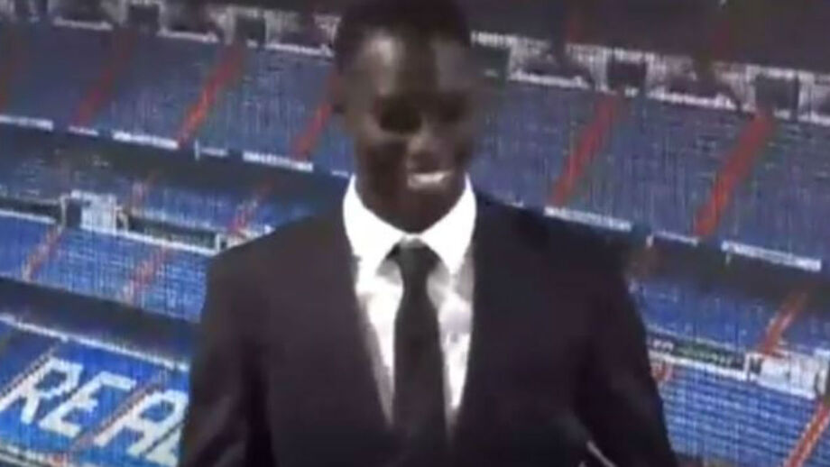 Defesa francês, de 24 anos, agradeceu aposta 