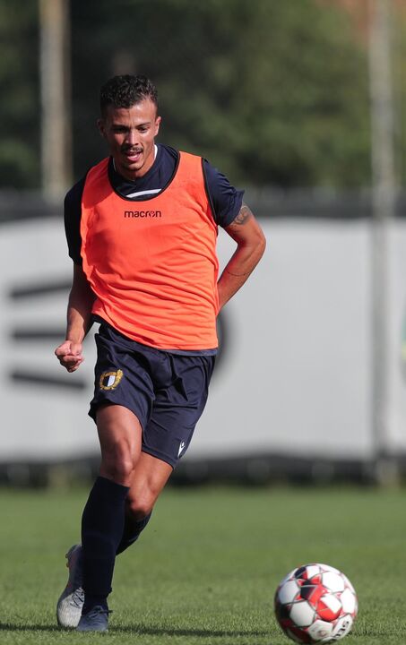 Diogo Gonçalves (ex-Nottingham)