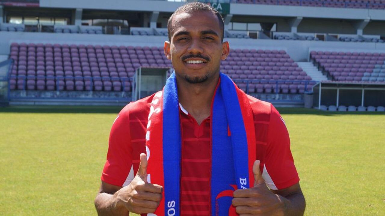 Leo (ex-Sp. Espinho)