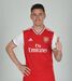 Koscielny apresenta o novo equipamento do Arsenal para 2019/20