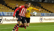 Southampton - Kayne Ramsay (18 anos)