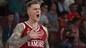 Micah Downs deixa Benfica após pedir mais dinheiro