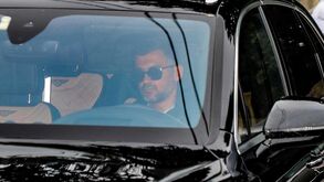 Sérgio Conceição e jogadores do FC Porto apresentaram-se ao trabalho nestas 'bombas'