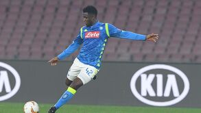 Amadou Diawara troca Nápoles pela Roma de Paulo Fonseca 