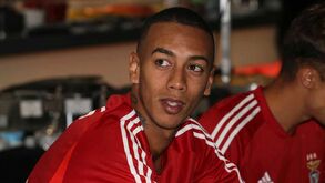 Os 23 jogadores que iniciaram hoje a pré-época no Benfica e as imagens dos bastidores