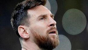 Messi não esconde frustração: astro argentino perto das lágrimas na derrota frente ao Brasil 