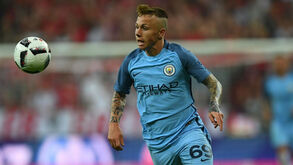 Angeliño oficial no Manchester City