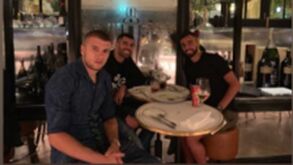 Bruno Fernandes reencontrou-se com dois amigos