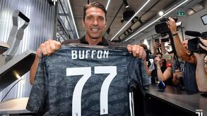 Buffon rejeita braçadeira de capitão no regresso à Juventus e explica novo número