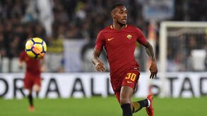 Jesus aperta cerco a Gerson