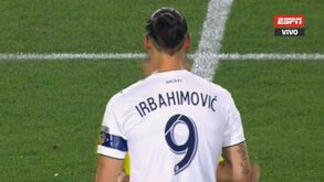 Conhece 'Irbahimovic'? Lapso na camisola do avançado sueco já se tornou viral