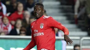 Alfa Semedo perto do Nottingham Forest