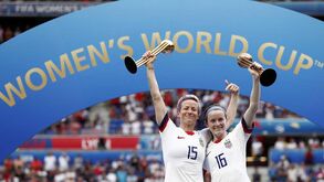 A festa do bicampeonato dos EUA e a distinção da dupla arrasadora das campeãs mundiais