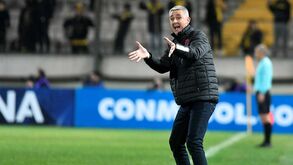 Jogos do Sporting, Al Hilal e até conferências: como o Ath. Paranaense preparou o confronto com Jesus